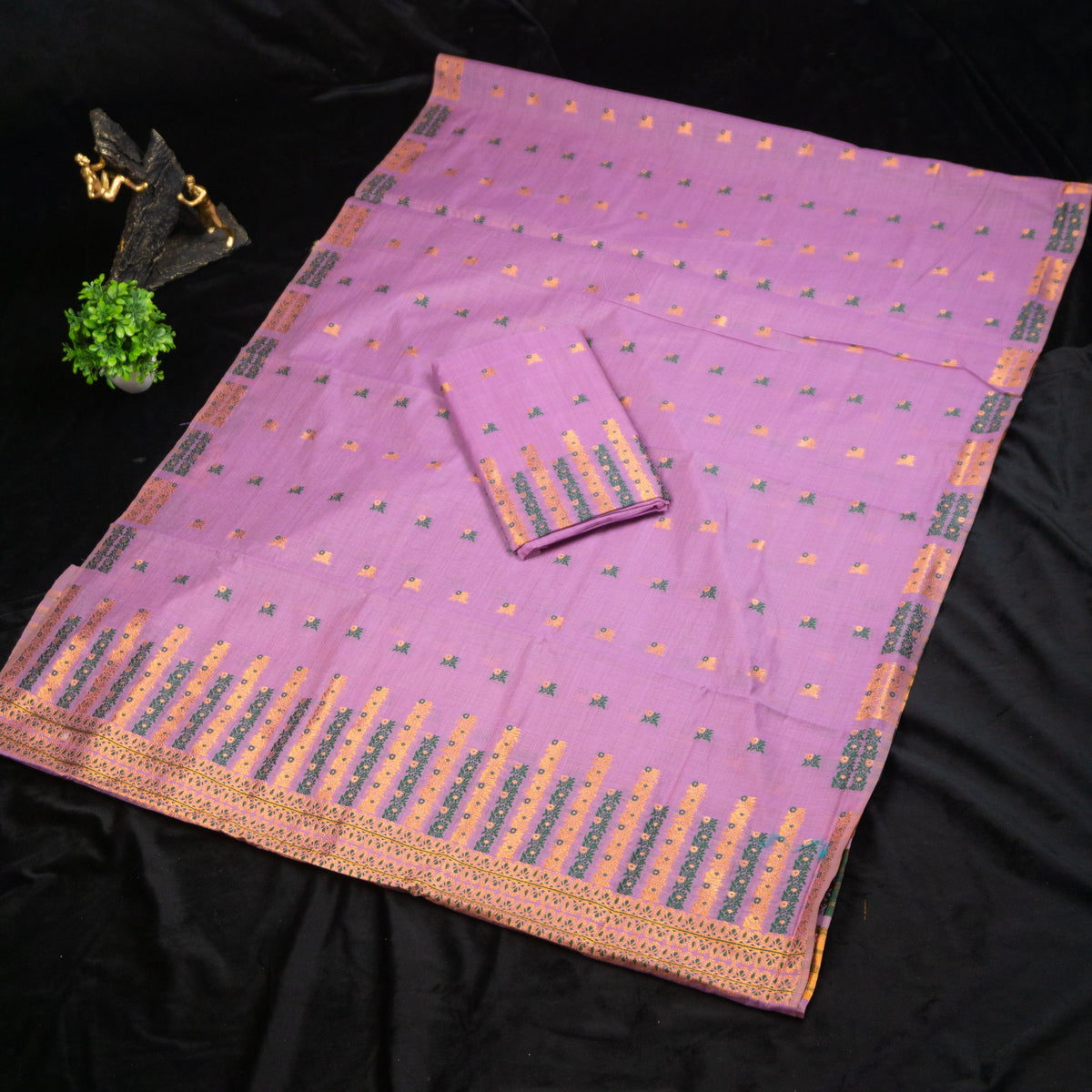 FIX PAARI DRY ART TOSS MEKHELA CHADOR ( LAVENDER COLOUR )