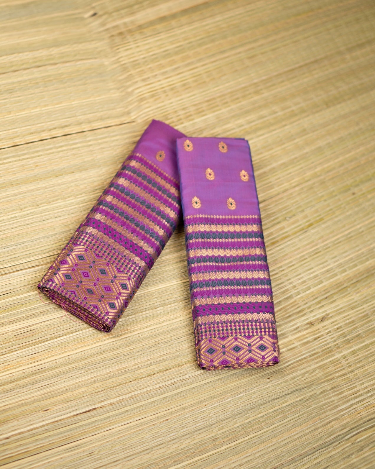 MIXPAT MEKHELA CHADOR ( LAVENDER COLOUR )